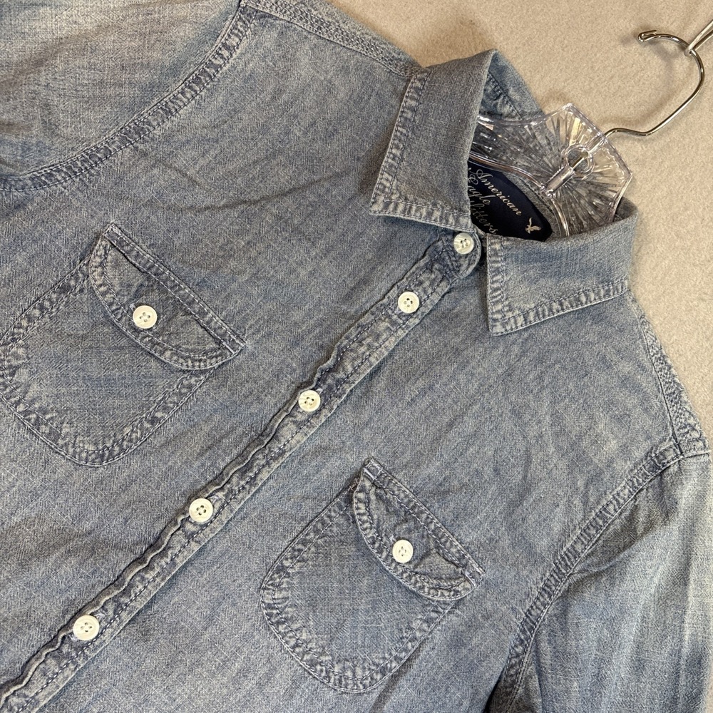 American Eagle Outfitters Women Small L/S Button Up Denim Blue Cotton Chambray